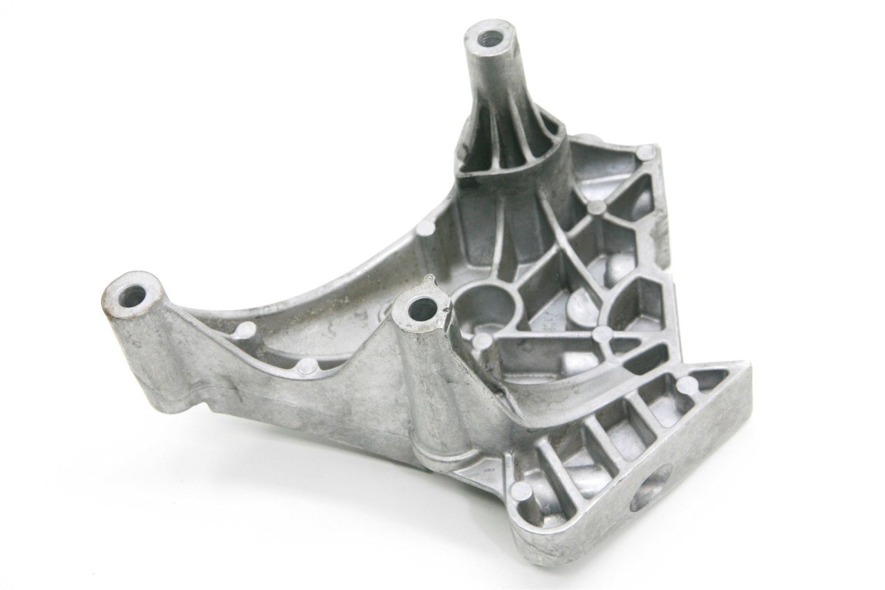 Motor Takoz Braketi - BLS - Motor - 1.9/2.0 TDI  - Touran - 2009 - 2010