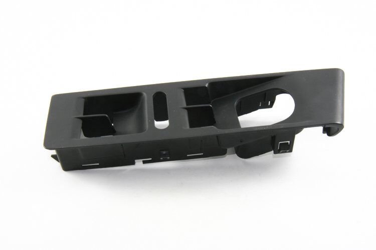 Sol Ön Kapı Cam Düğme Çerçevesi - Passat B7 - 2011-2015